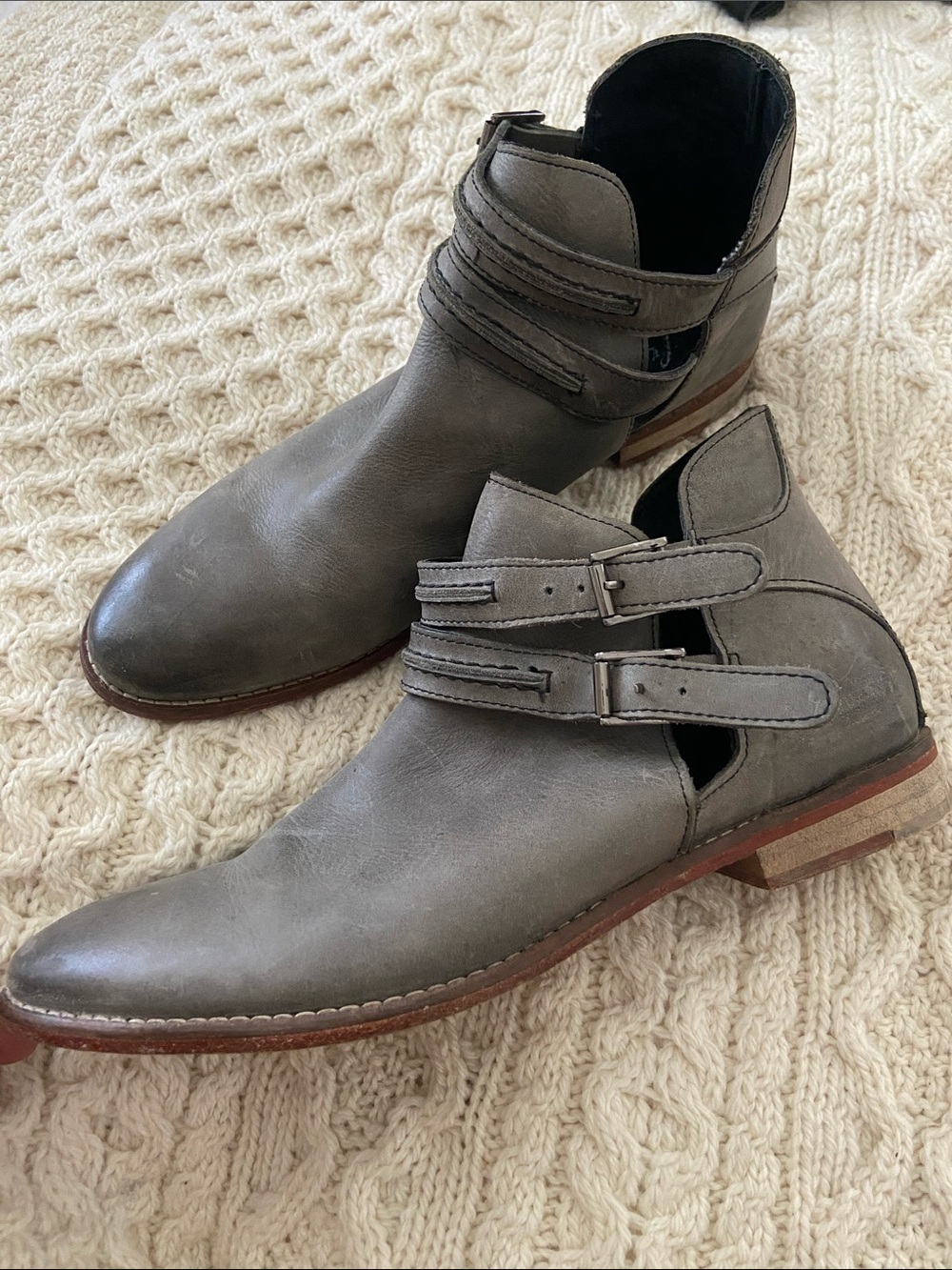 Free People Grey Leather Double-Buckle Cutout Ankle Boots 40